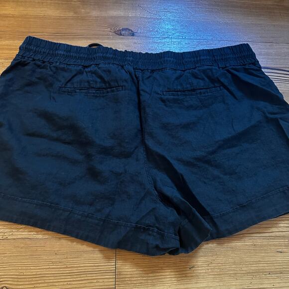 Athleta black elastic waistband linen cargo plus shorts SIZE 26 - Picture 4 of 4